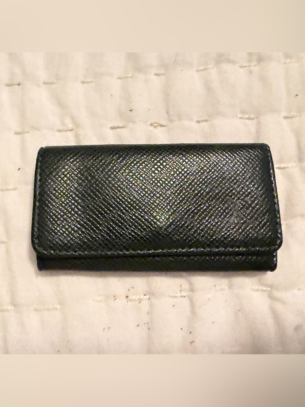 Louis Vuitton Key Holder in Dark Green Taiga Leather